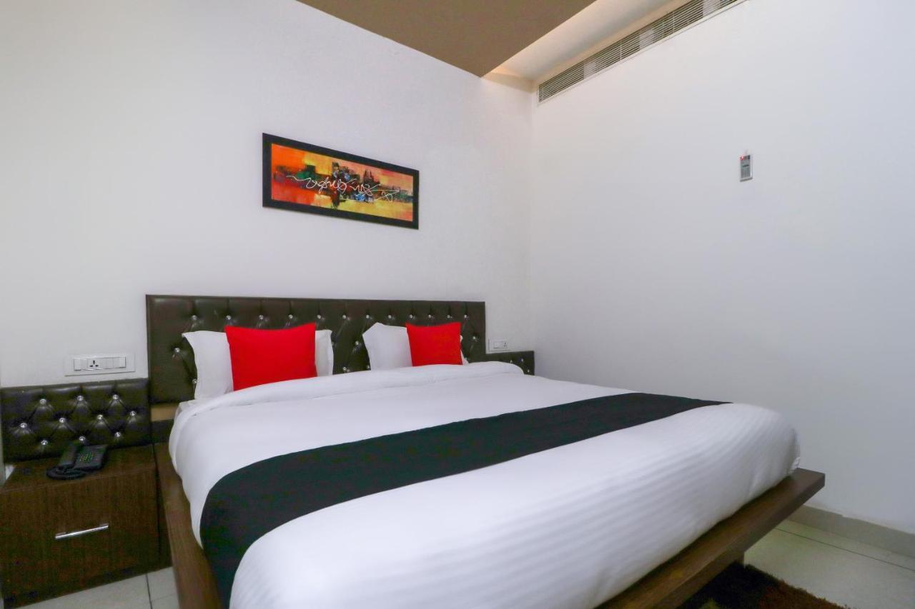 Townhouse 765 The Grace Hotel Patiāla Exterior foto