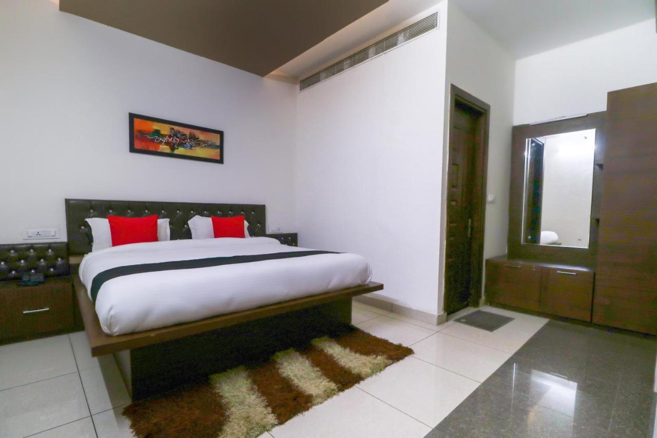 Townhouse 765 The Grace Hotel Patiāla Exterior foto